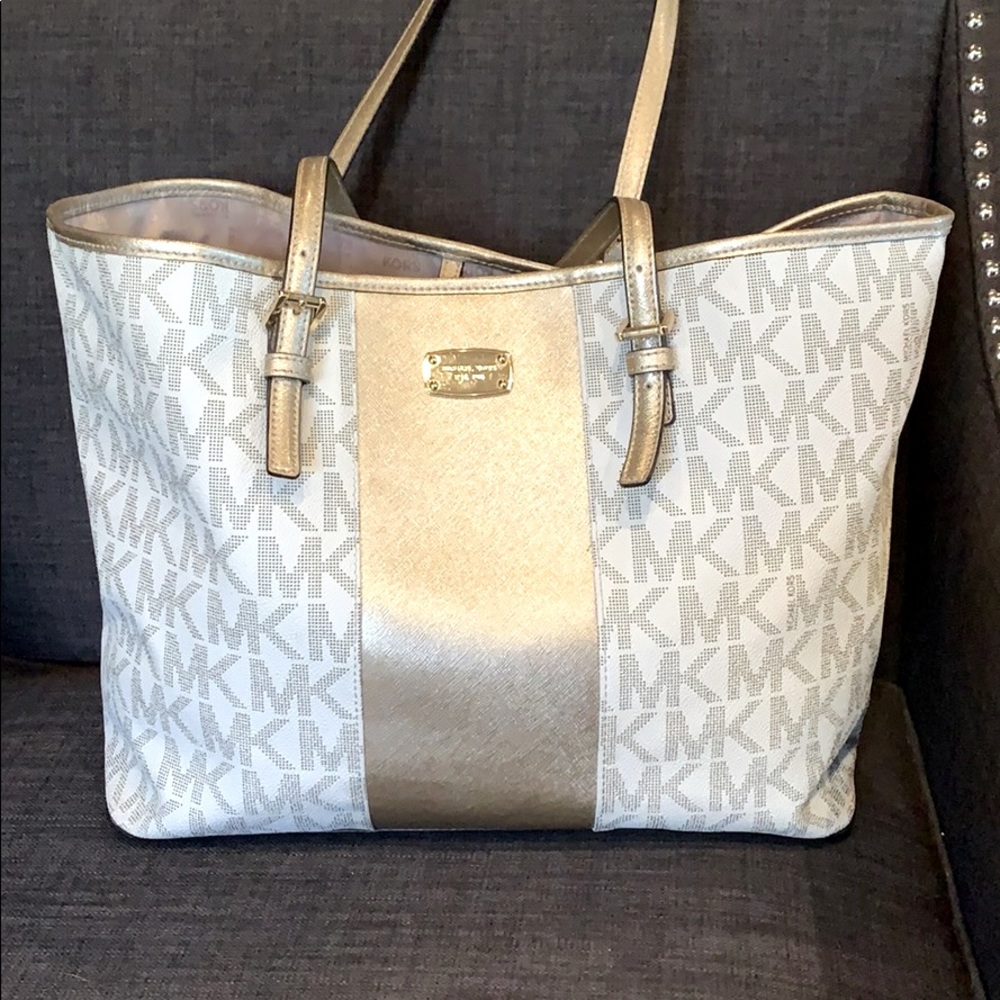 Michael Kors purse bag XLtote travel $299obo